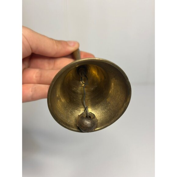 VTG Etched Brass Bell 4.25" - Floral Wreath Design Home Decor Collectible Retro - Picture 3 of 5
